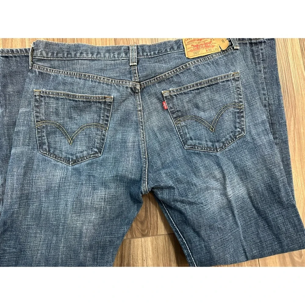Levis 501 Jeans Mens 36x30 Blue Original Fit Straight Leg Button Fly Waterless